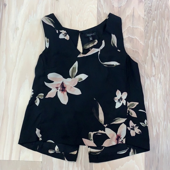 Dynamite V-neck tank with lace back - Size small - Picture 2 of 8